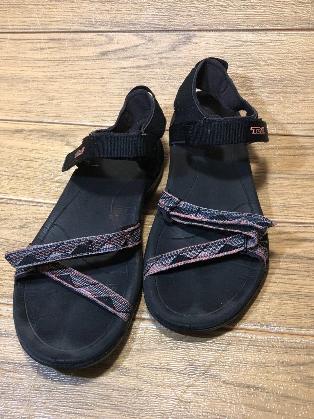 Teva women strap sandals black and orange, 9
